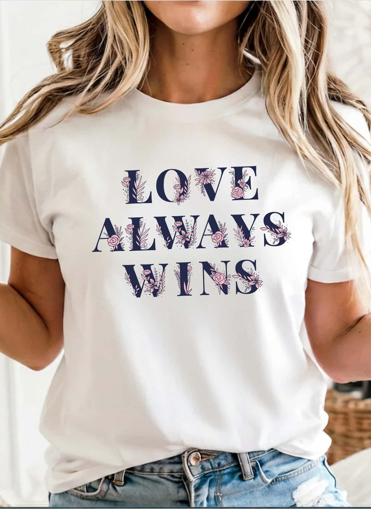 Tricou LOVE ALWAYS WINS